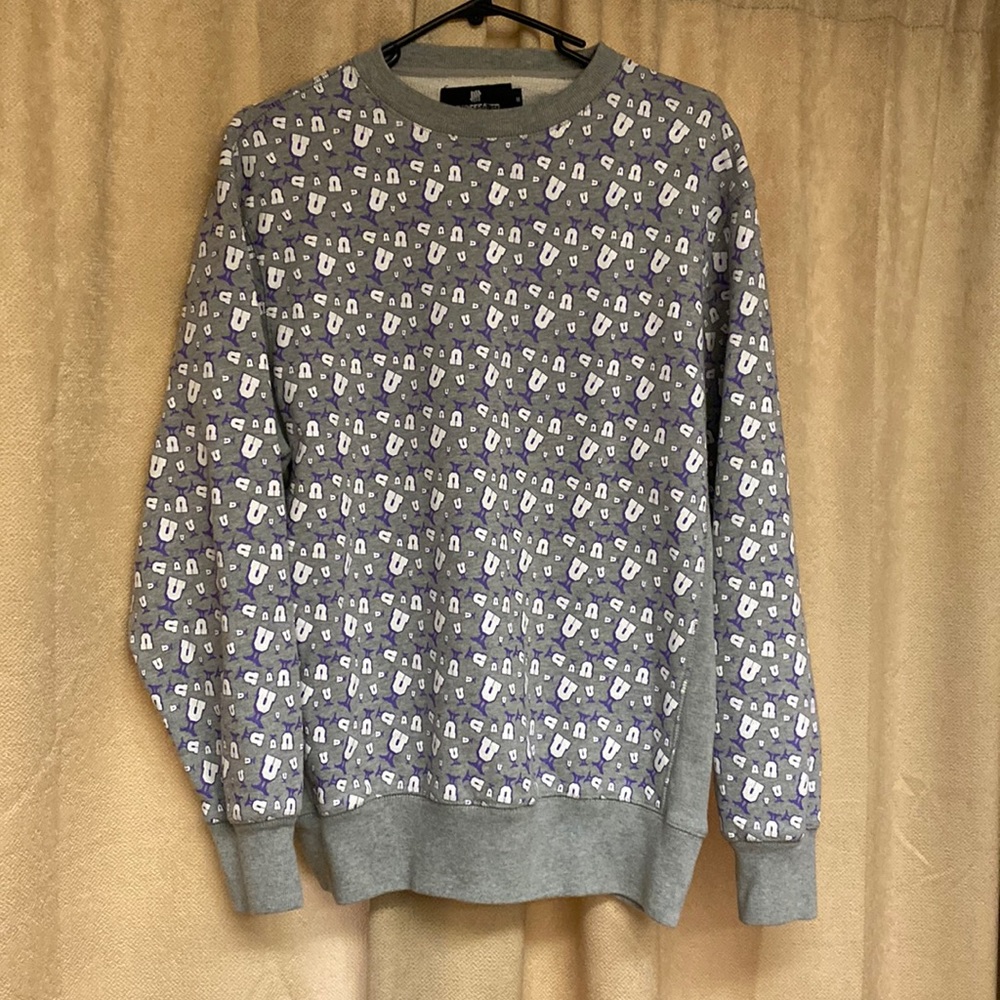 Undefeated crew neck